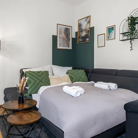 Διαμέρισμα Dnd 1 I 152 Qm I Innenstadt I 3x Parken I 2x Balkon I Workstation I Netflix I Kaffee I Waschmaschine I Trockner I Xbox